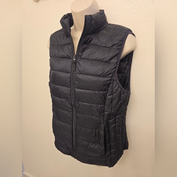 NWT Love Tree Ladies Quilted Puffer Vest with Pouch - Picture 2 of 4